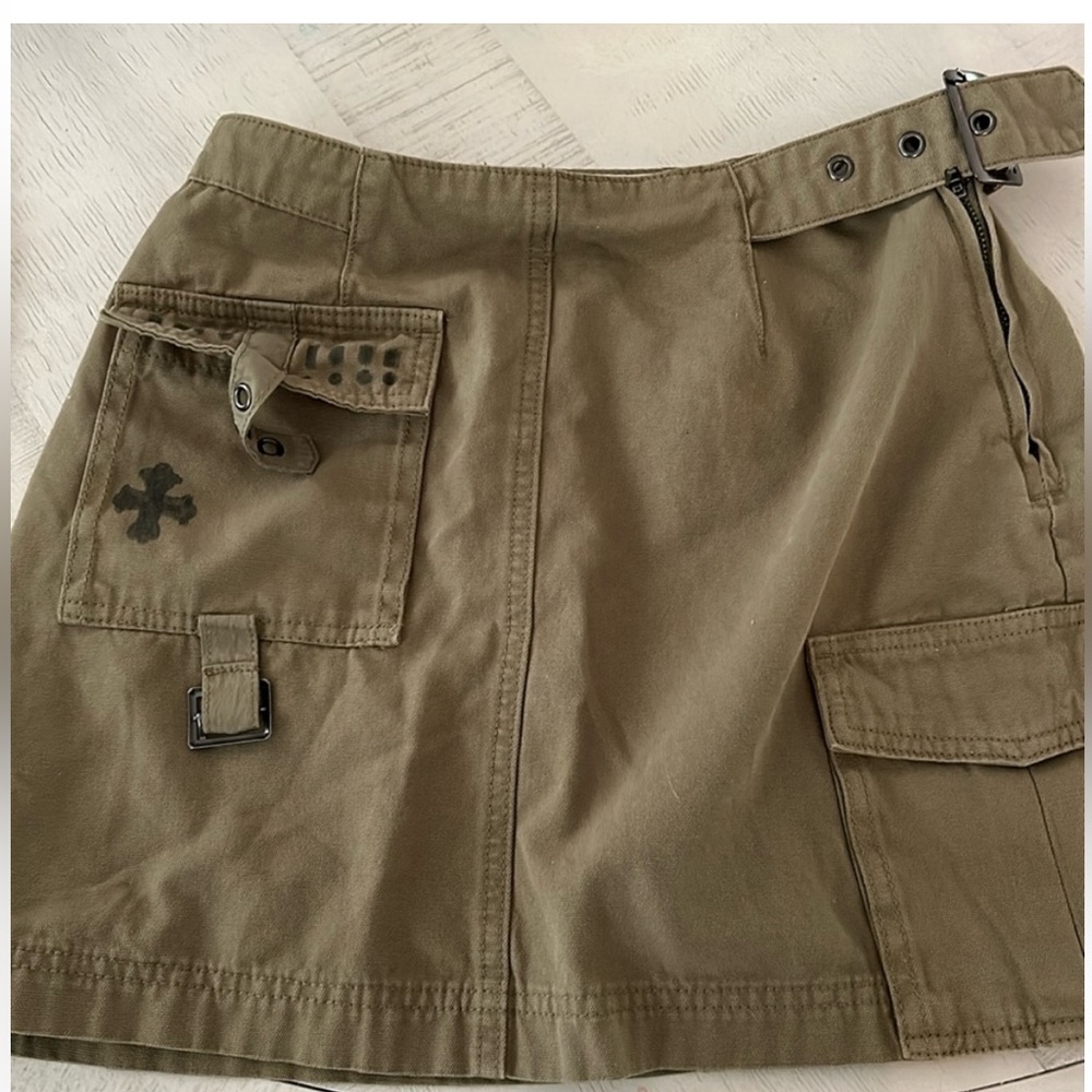 Grunge army green cargo back pockets mini skirt adjustable waist buckle